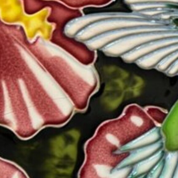 EN VOGUE Hand-Crafted 3D Hummingbird Art Tile Freestanding Hanging 8" Sq READ - Picture 11 of 15